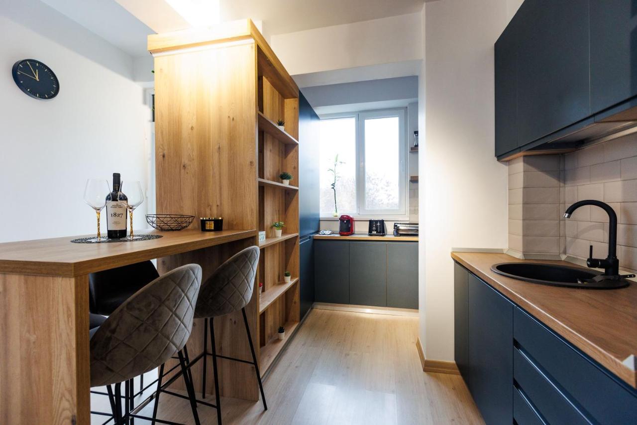 Touchdown Apartment Near Bucharest Airport Отопени Экстерьер фото
