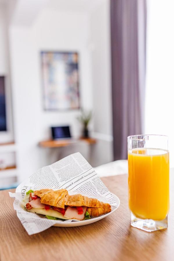Touchdown Apartment Near Bucharest Airport Отопени Экстерьер фото